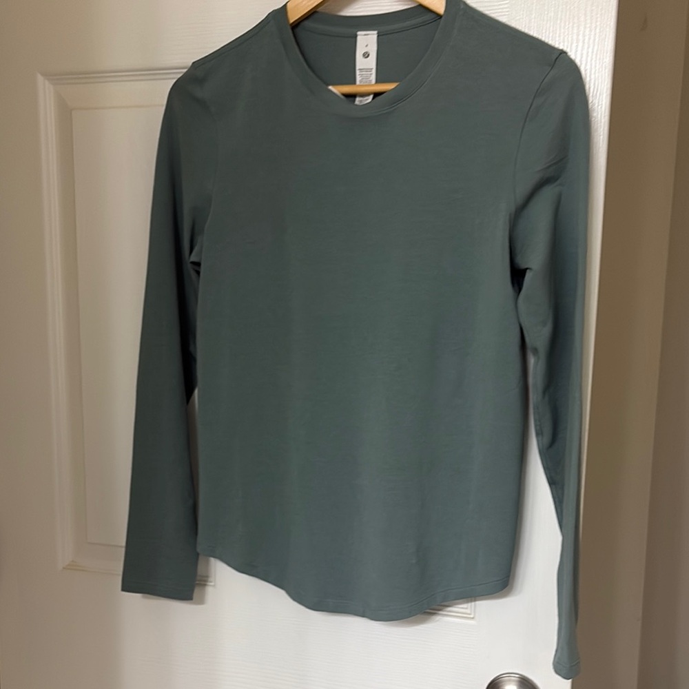 Lululemon Athletica Sage Green Love Long Sleeve T-Shirt-NEVER WORN